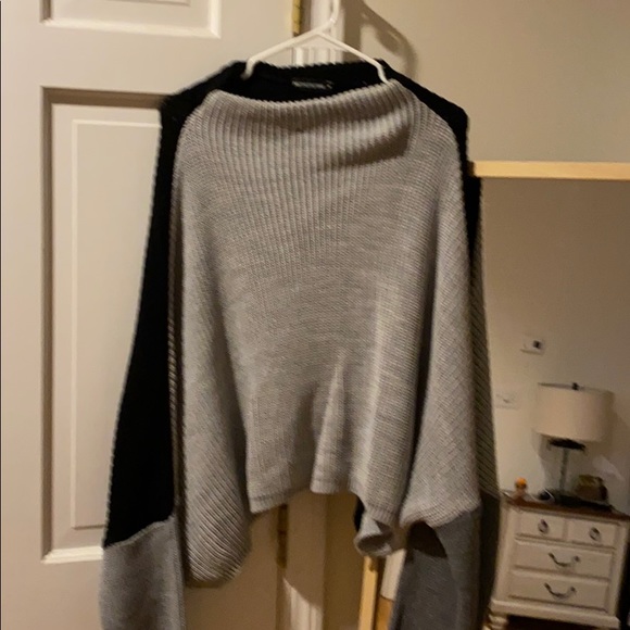 pretty little thing sweater - Picture 2 of 2